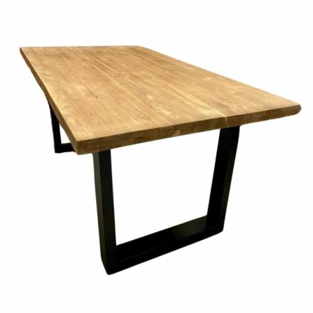 teaktafel met stalen onderstel